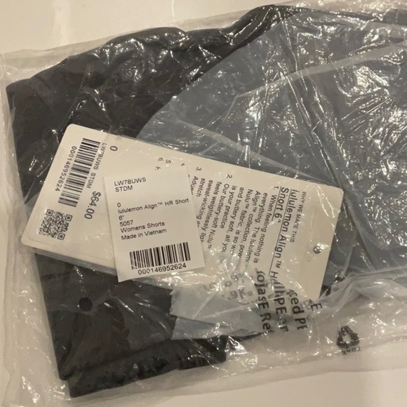 C - Lululemon Align High-Rise Short 6"
Stencil Dreams Black Multi - Picture 5 of 5